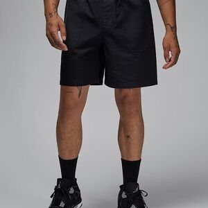 Jordan Essentials
Men's Woven Shorts